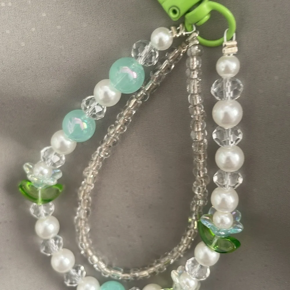 Beaded Dangler Charm - Elegant Accessory ✨ Keychain - Picture 2 of 9